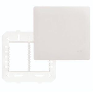 Placa com Suporte 4""x 4"" Cega - 3638 - FAME